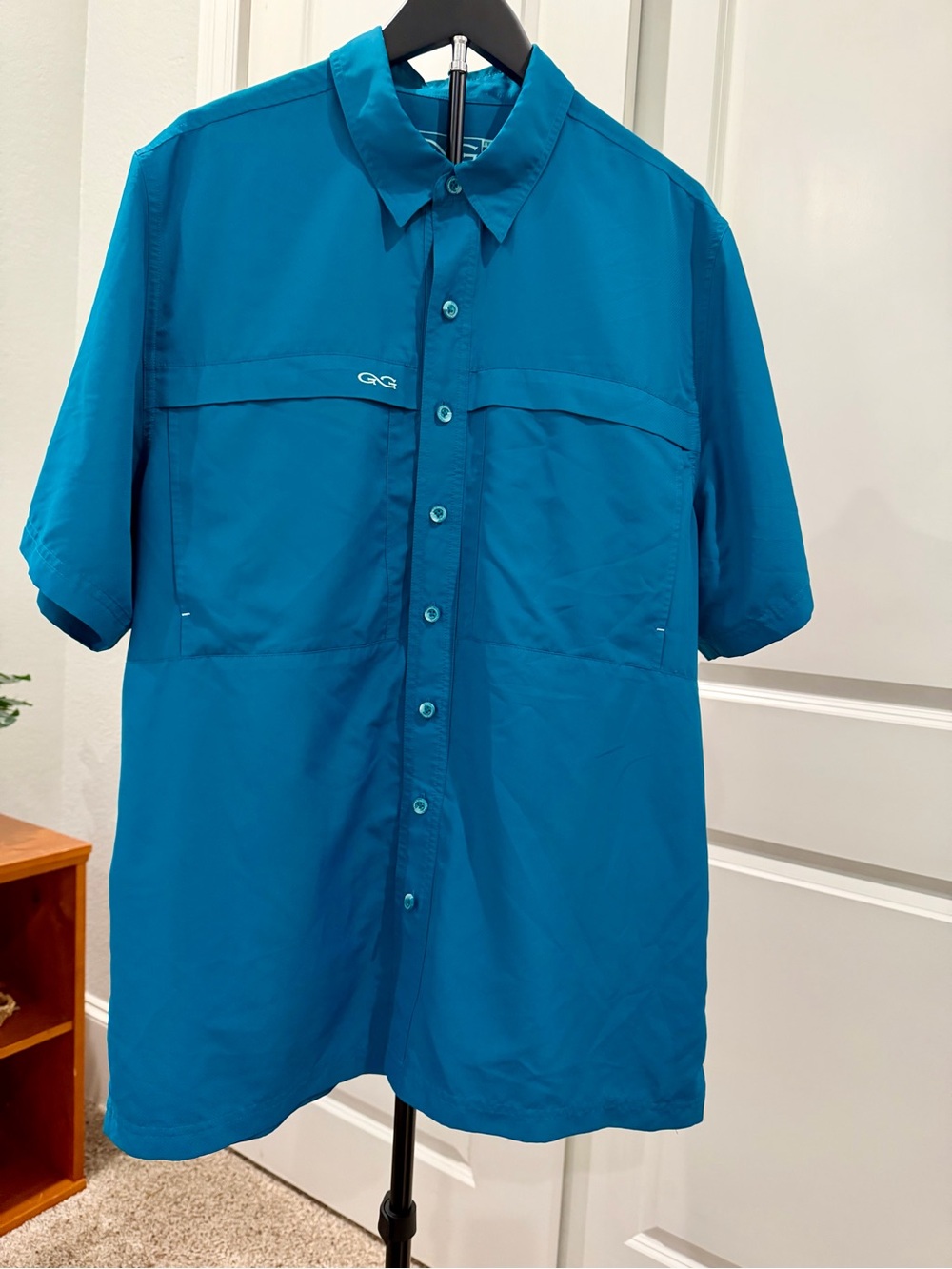 Teal Gameguard Short Sleeve Button-Up Shirt. Never Worn.